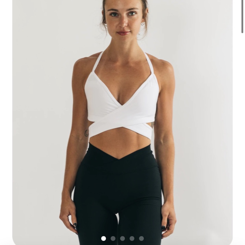 White alphalete surface wrap bra size medium